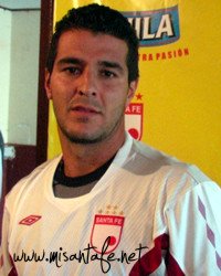 León que busca comer tiburón. Santa Fe – Junior.