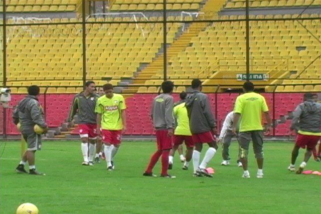 Derrota en amistoso internacional.