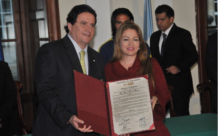 César Pastrana fue condecorado por el Congreso de la República.