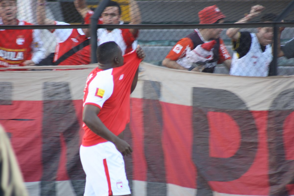 El ídolo no se va: Léider Preciado seguirá en Independiente Santa Fe